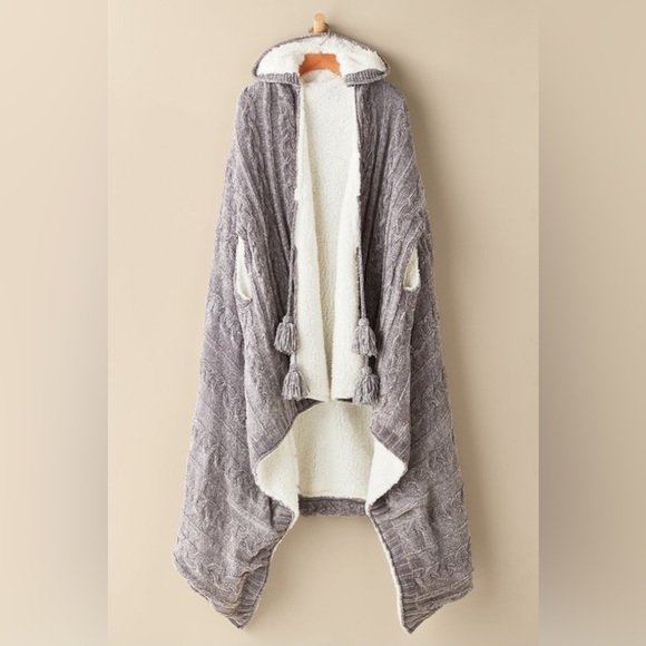 Soft Surroundings Chenille Sherpa Wearable Throw - Picture 2 of 6